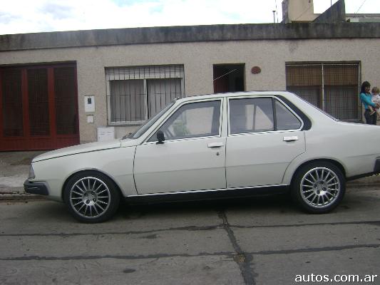 http://www.autos.com.ar/fotos/2009/0210/Renault-18-1986-200902101037551.jpg