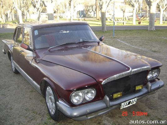 Chrysler Valiant sedan 4 puertas en Tres de Febrero